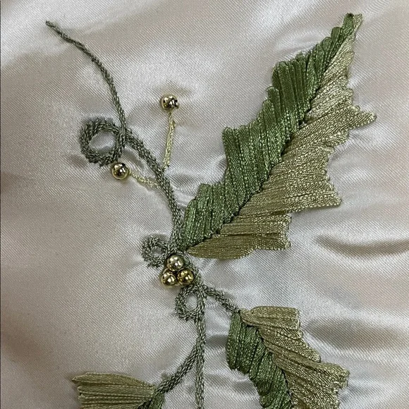 Vintage Martha Stewart Satin Cream Stocking with Green Holly Embroidery - Picture 2 of 4